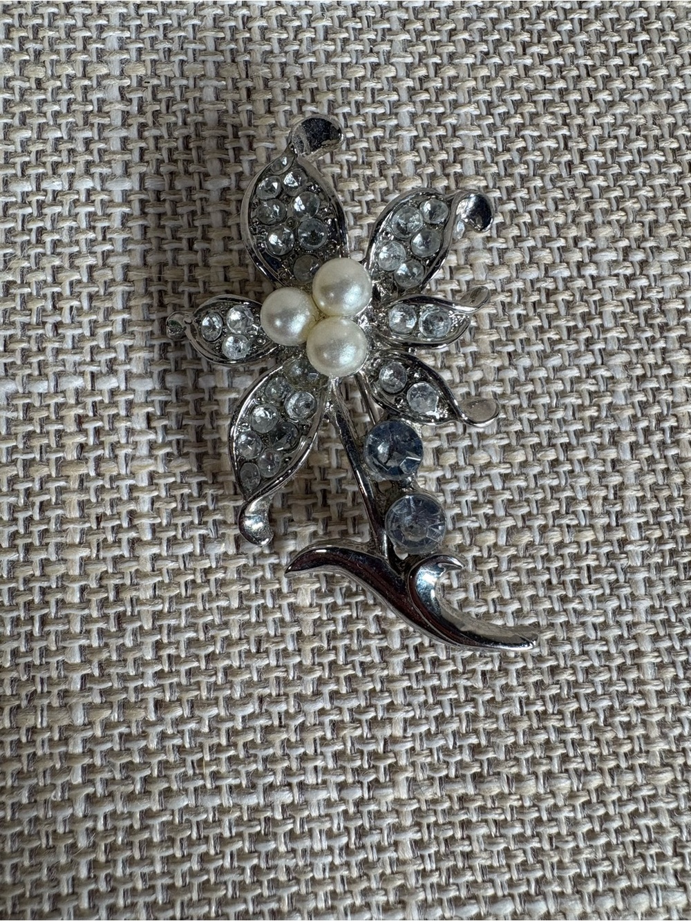 Silver Floral Brooch with Cream Pearls and Clear Crystals